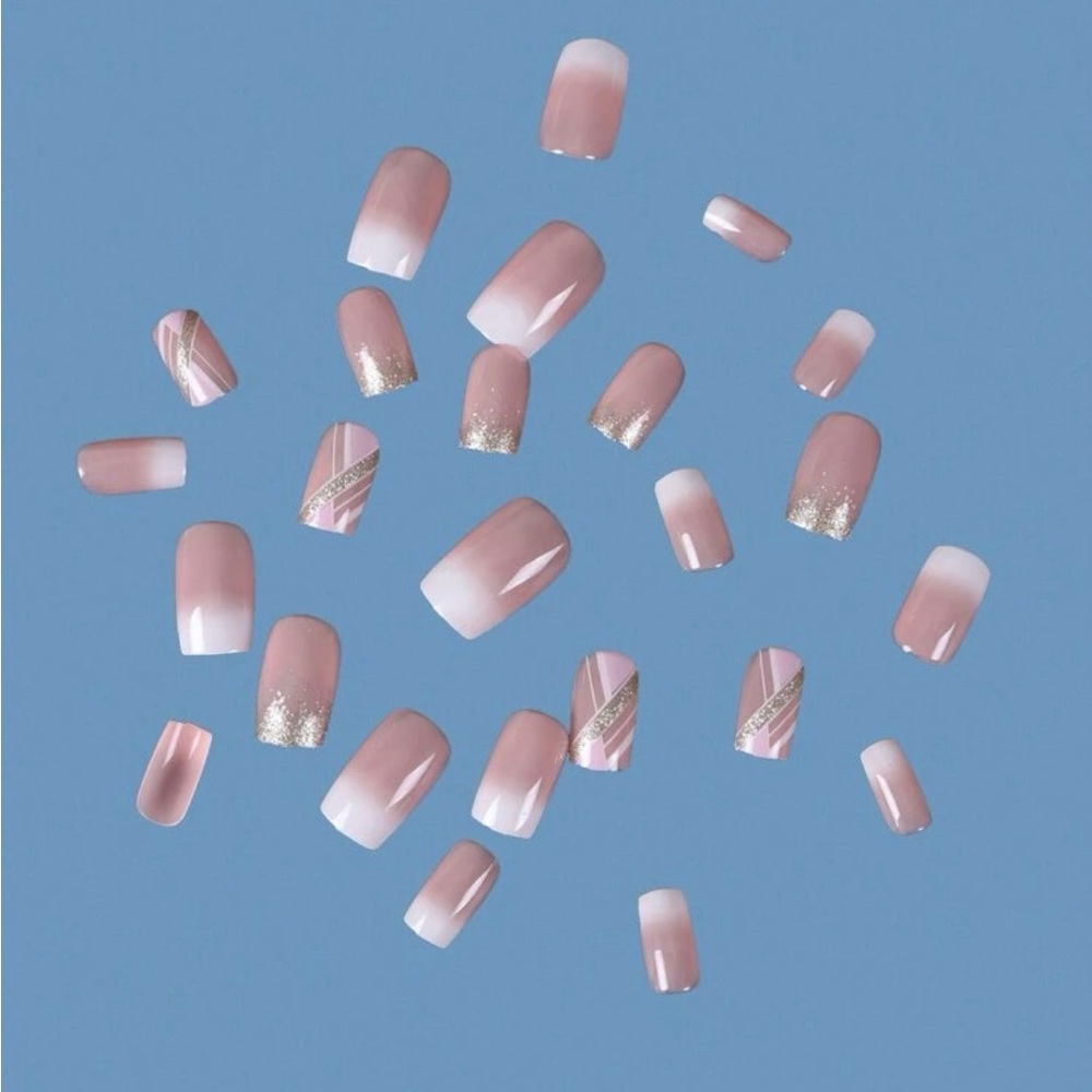 Press on nails - Picture 2 of 5